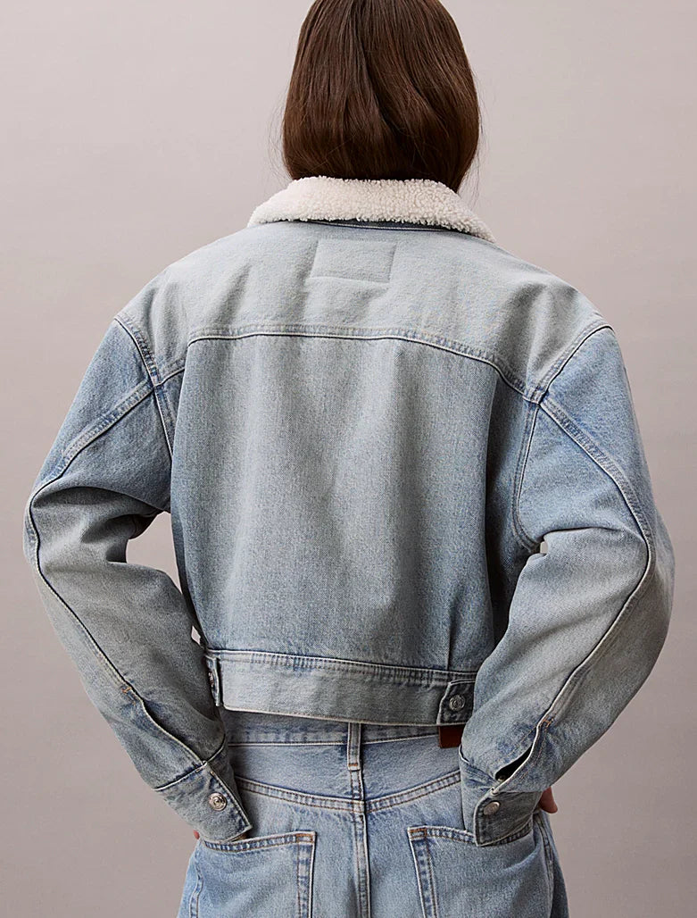 Veste en jean et sherpa